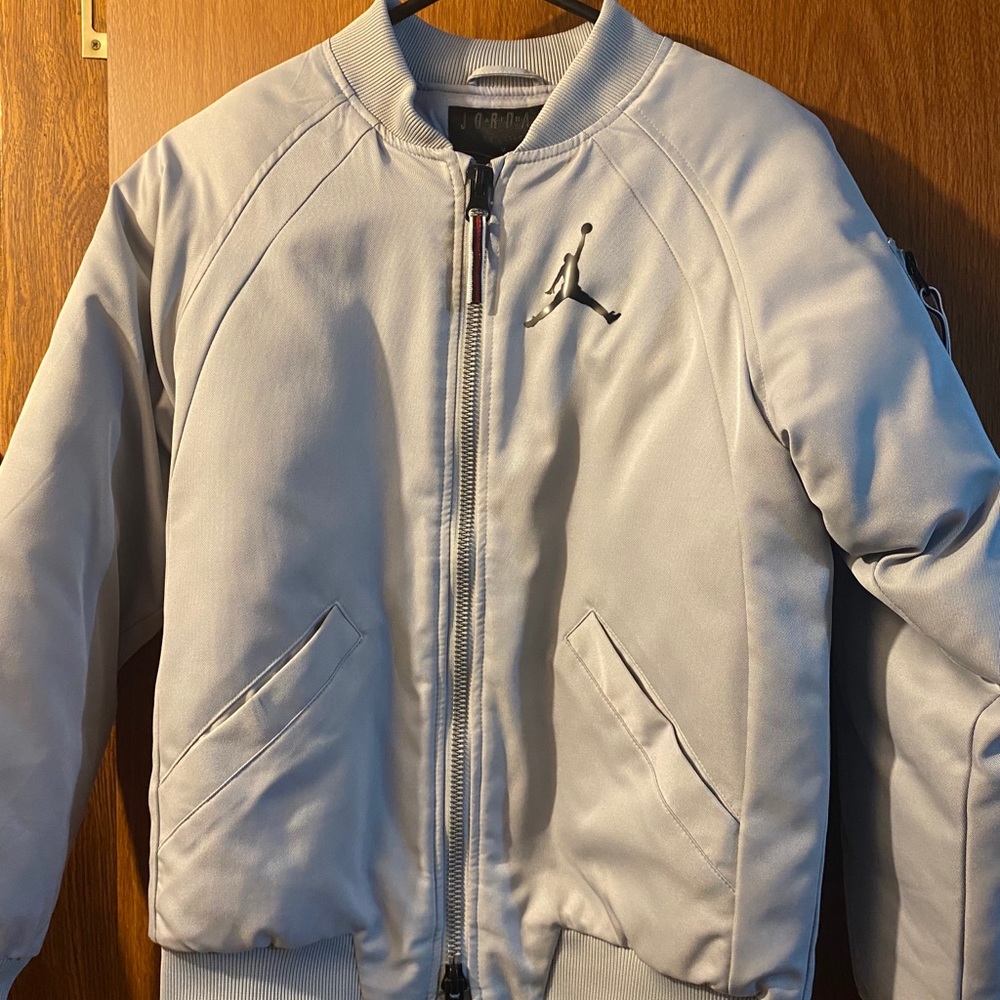 Medium kids silver Air Jordan jacket